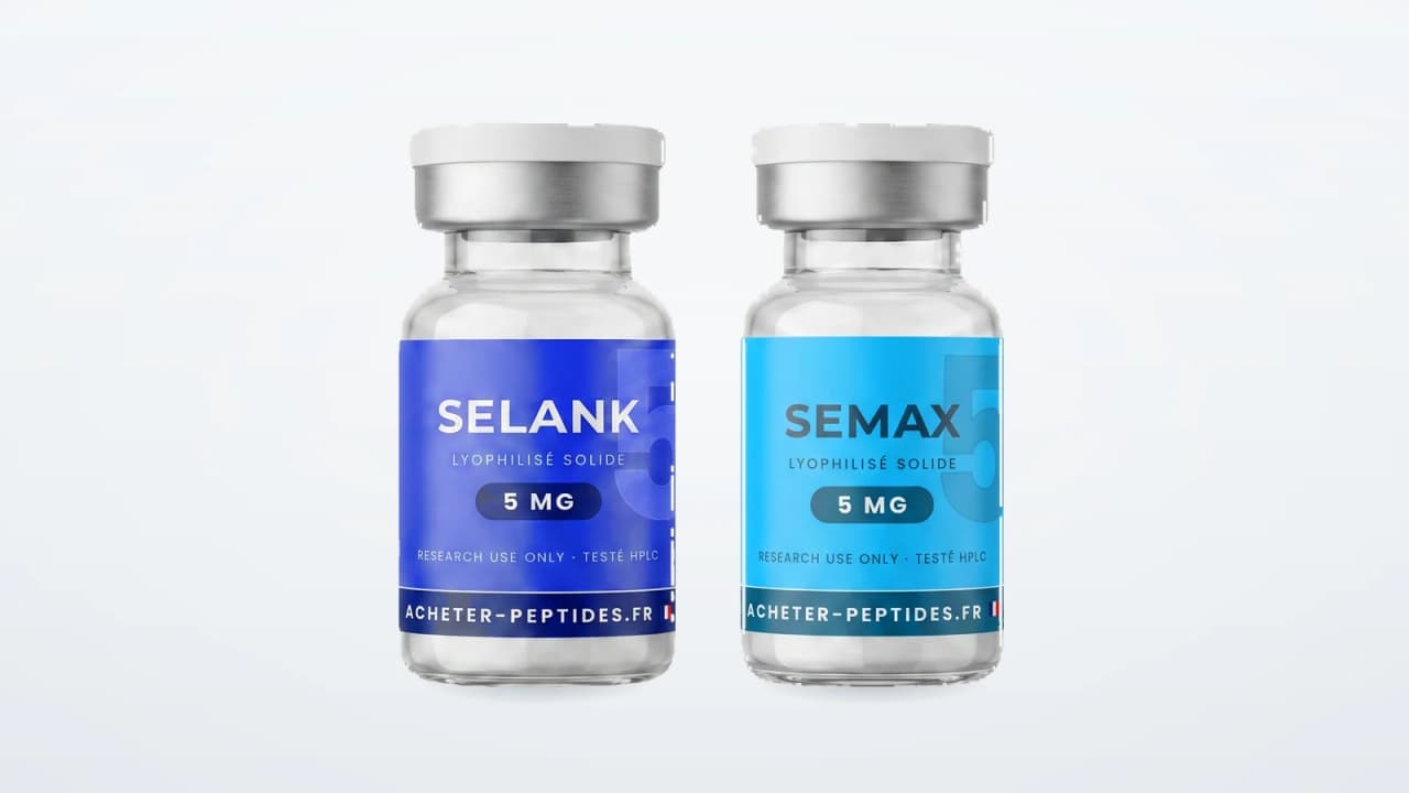 Peptides nootropiques — flacons de Selank et de Semax lyophilisé côte à côte